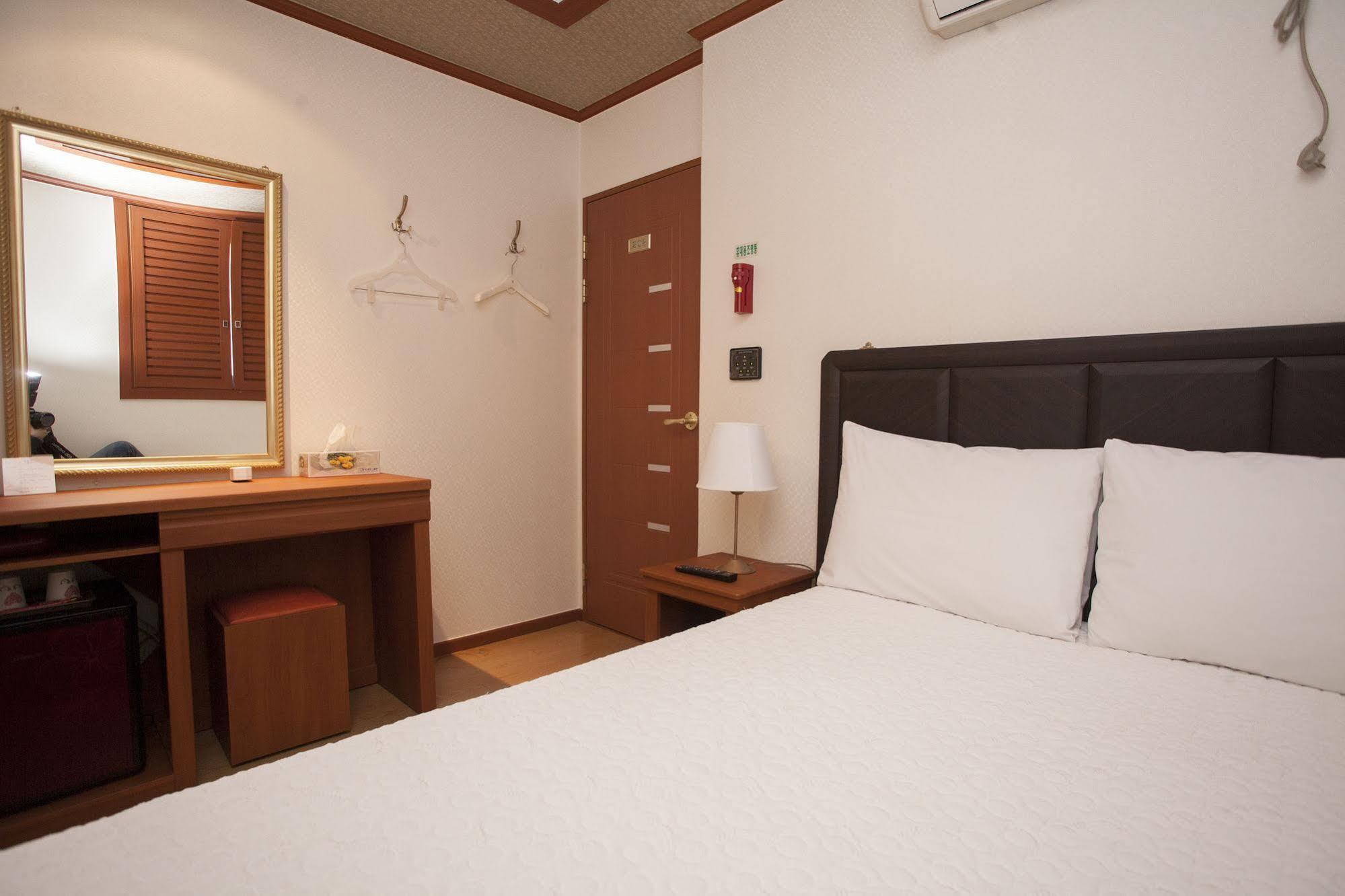 Hotel Zero Сеул Екстериор снимка